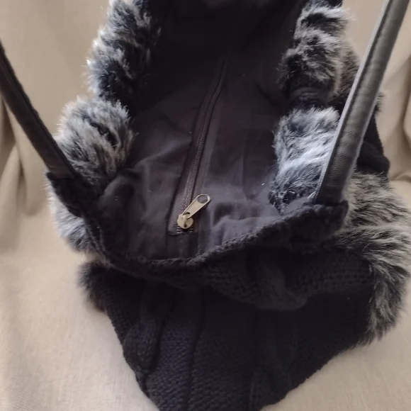 Handbag - Picture 2 of 4